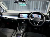 シンプルなダッシュボードお乗りいただくうえで一度も触れないような不要なスイッチはありません。