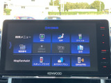 高精細な画面で、快適なカーナビゲーションを実現。様々な情報を分かりやすく表示し、スムーズな目的地設定をサポートします。ドライブがより楽しくなりますよ。