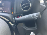 操作しやすいウインカーレバー。スムーズな操作で、安全な車線変更をサポートします。