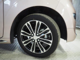 実車はアルミホイール組みの夏用タイヤを装着しています。