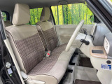 運転席シート廻りは使用感も少なく、良好な状態となっています。前オーナー様が丁寧に使っていたことがよくわかりますね。