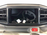 当車両はオーディオレスです。多彩なナビゲーション・オーディオをご用意しております。詳しくは当店スタッフにお問い合わせください。
