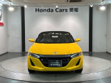 当社の車両には『安心して車選びをしていただくために』お支払い総額を表示しております。税金、自賠責保険料、登録費用、リサイクル料金が含まれており、県内登録及び届出で店頭納車の場合になります。