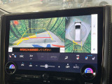 【パノラミックビューモニター】専用のカメラにより、上から見下ろしたような視点で360度クルマの周囲を確認することができます☆死角部分も確認しやすく、狭い場所での切り返しや駐車もスムーズに行えます。