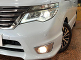 【LEDヘッドライト】悪天候や夜間走行時も良好な視界を確保し安心して運転できる高輝度LEDヘッドライトを装備!点灯速度が早く、消費電力も抑えられています。