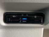 ETC車載器付。ETCが使用可能な道路通行料はキャッシュレスでスマートに走行できます。再セットアップして納車致します。