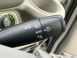 操作しやすいウインカーレバーで、安全な車線変更をサポート。オートリターン機能も搭載し、運転の負担を軽減します。