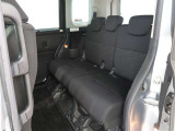 ゆとりある広々とした車内空間は、ドライブを始め買い物やレジャーなど、幅広く活躍します。一人でもみんなとでもお出かけを楽しみましょう!