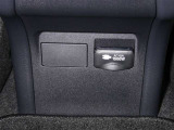【電源コンセント】非常時やキャンプなどに役立つAC100V/1500Wコンセント付きです。