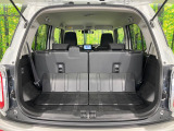 普段のお買い物や通勤、送迎等に十分な荷室スペースを確保しております。セカンドシートを倒すと、大きな荷物の積載も可能です♪