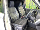 運転席シート廻りは使用感も少なく、良好な状態となっています。丁寧に使われていたことがよくわかりますね。