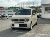 雨の日は中古車は選びにくいですよね。でも当店なら安心です。電話予約を頂ければ屋根下へ移動させて頂きます。雨でもじっくりご検討いただけます。