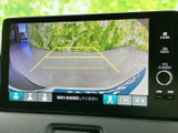 狭い場所での駐車も安心。後方の状況を画面で確認できるので、安全に駐車操作を行えます。運転に自信がない方にもおすすめです。