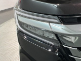 LEDヘッドライトは、点灯の瞬間から最大光量を発揮し、突然暗くなるトンネルなどでの安定感を高めます。