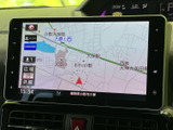 見やすい地図表示で、目的地までスムーズに案内してくれます。渋滞情報もリアルタイムで確認でき、効率的なルート選択に役立ちます。