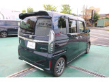 自社整備工場にてHonda車に精通したメカニックが徹底した納車整備を実施し、消耗した部品等は交換し記録簿に記載しますので安心してご使用いただけます。もちろん追加料金は頂きません◎