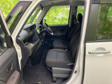 運転席からの視界は良好で、運転操作もスムーズ。快適な運転環境が、毎日の移動をサポートします。
