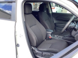 ☆人を中心に考えた広さと使いやすさ☆座面も広く長時間の運転も疲れにくいシート☆前席も後席も乗る人全てがくつろげる空間☆