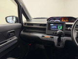 【メーカー認定の品質】本当におすすめできる品質を保持した、マツダ車のみに与えられる 「マツダ認定U-Car」。マツダ車のプロが責任をもって整備し、安心の保証をお付けしてご提供する中古車です。