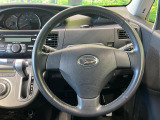 【純正革巻きステアリング】上質な革を使用することで、手にしっかり馴染みとても運転しやすいハンドルです♪