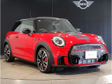 MINI認定中古車は第三者品質評価制度も採用しております。AIS方式による車両品質評価制度も導入し公平な車両コンデション評価を行うことにより車両品質の透明性を高めると同時に更なる信頼と安心をお届けします