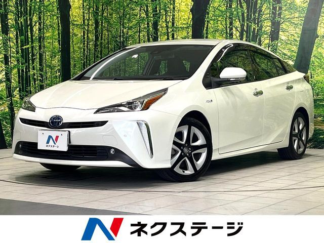 トヨタ プリウス 