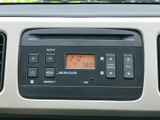 使いやすいオーディオシステムが、快適なドライブを演出します。ラジオやCDなどを楽しむことができます。運転中のエンターテイメントに。