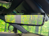 【デジタルインナーミラー】後席の大きな荷物や同乗者で後方が確認しづらい時でも安心!カメラが撮影した車両後方の映像をルームミラー内に表示。クリアな視界で状況の確認が可能です!