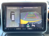 狭い場所での駐車やすれ違いなどでより的確な運転操作に役立つ360&deg;ビューモニターが装備されています。