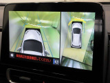 パノラミックビューモニター付きです。車両を上から見たような映像をディスプレイオーディオ画面に表示。運転席からの目視だけでは見にくい、車両周辺の状況をリアルタイムでしっかり確認できます。
