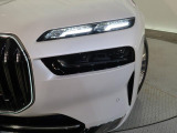 【キドニーグリル】BMWの代名詞。一目見ただけでBMWであると認識できる確固たるアイコンとして存在感を放ちます。