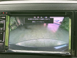 狭い道や駐車も安心。後方の状況をクリアに映し出し、安全な運転をサポートします。運転に自信がない方にもおすすめです。