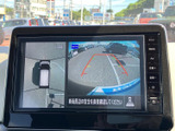 バックモニターを搭載で、狭い場所でも安全に駐車できます。周囲の状況を分かりやすく確認でき、運転初心者の方でも安心です。駐車の苦手な方にも。