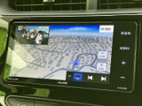 見やすい地図表示で、目的地へのルートをスムーズに検索できます。周辺情報も充実しており、お出かけ前の計画にも役立ちます。長距離ドライブも安心です。