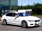 BMW在庫保有台数常時100台以上!ご来店の際はBMW本店(厚木市下荻野140-1)にご来店ください!弊社自慢の全天候型ショールーム!BMW在庫保有台数常時100台以上ございます!