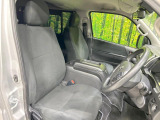 ドライバーによって運転しやすいポジションは異なり、あの車はどうなのか不安なこともありますよね。気になるお車は店頭で乗り込んでご確認いただけます♪