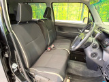 運転席まわりには十分なスペースがあり、大柄な方でもゆったり運転していただける環境です。