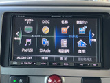 高機能なナビ・オーディオシステムが、快適なドライブをサポートします。使いやすいインターフェイスで、スムーズな操作が可能です。