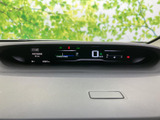 視認性の高いメーター類で、運転に必要な情報をしっかり確認できます。運転に集中できる、シンプルで分かりやすいデザインです。