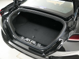 車体リア側に独立した荷物スペースが確保されております。