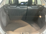 コンパクトボディーなのに、荷室はこんなに広々!たくさん荷物が積めますよ。