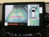 パノラミックビューモニター搭載。カメラで車両周囲の状況を映し出すため、狭い場所での駐車などに役立ちます。