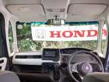 ワイドな視界で運転もしやすくなるように、設計されています。