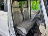 運転席シート廻りは使用感も少なく、良好な状態となっています。丁寧に使われていたことがよくわかりますね。