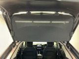 パーセルカバー付き。荷室のプライバシーを守ってくれます。見た目もスッキリ、防犯性も高まります。