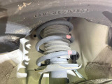 お車を安心してお乗りいただく為には、足回りの定期点検が欠かせません。サービスサポート(有償保証)では無料点検もご提供しており、安心のカーライフをお過ごしいただけるサポート体制が整っています。