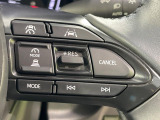 【レーダークルーズコントロール】高速道路での長距離走行が楽に!!自動で速度を保つクルーズコントロールが、衝突軽減システムと連携し、前方の車両を感知して車間を保つように速度調節してくれます!!