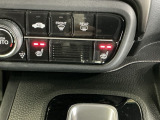 運転席/助手席シートヒーターで寒い日もすぐに温かくなり快適に過ごせます。2段階の温度調整が可能です