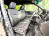 運転席シート廻りは使用感も少なく、良好な状態となっています。丁寧に使われていたことがよくわかりますね。