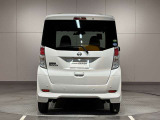 石川日産自動車販売(株)UCARS七尾店は七尾市国分町交差点の近くにあります。赤い看板が目印です☆